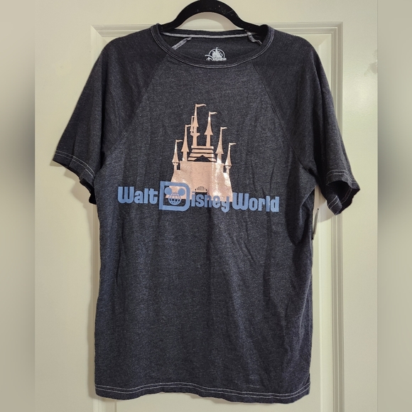 🌼3/$25🌼 BNWT WDW Gray Rose Gold Castle T-Shirt Size S - Picture 1 of 1